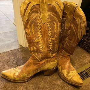Corral boots size 9